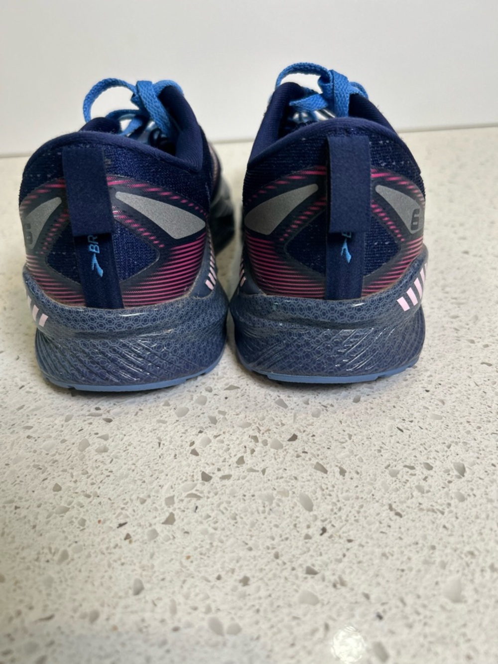 Brooks Women’s Levitate GTS 6 Supportive Running‎ Shoe 5.5 - Picture 7 of 10